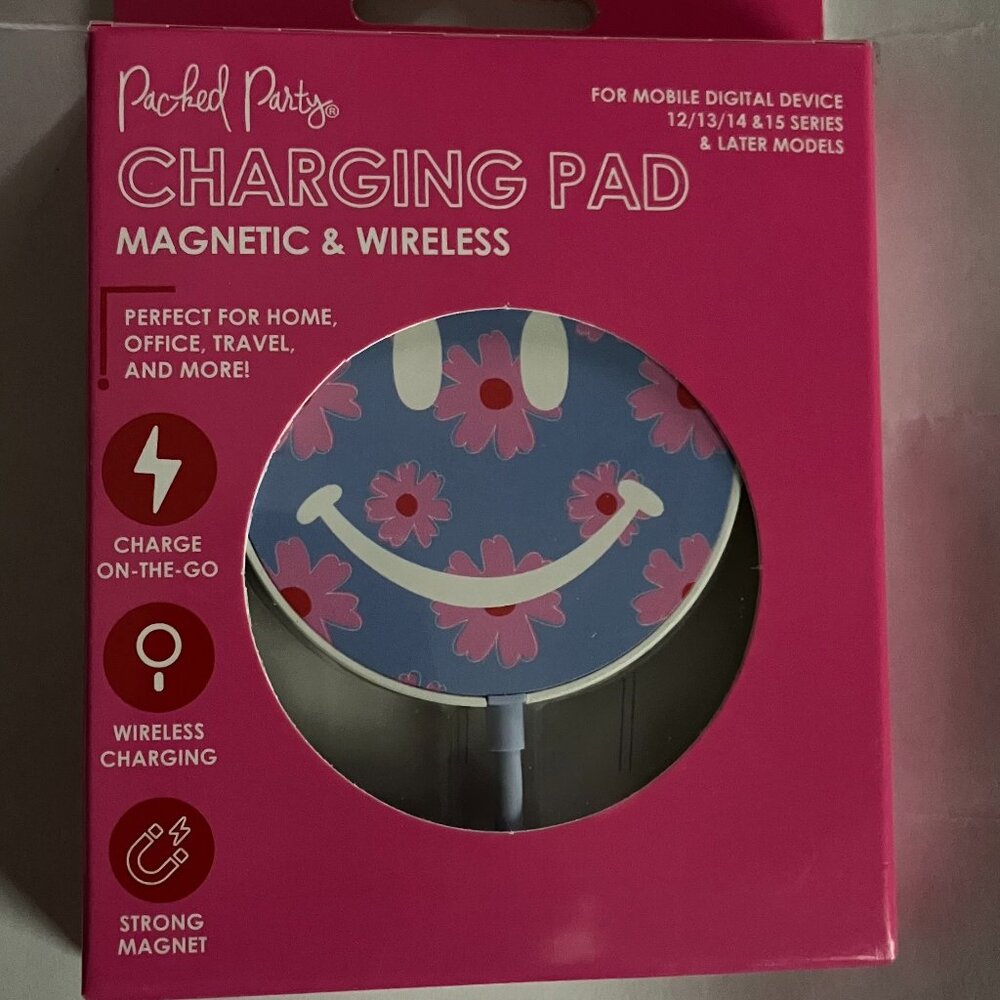 CHARGING PAD - MAGNETIC AND WIRELESS